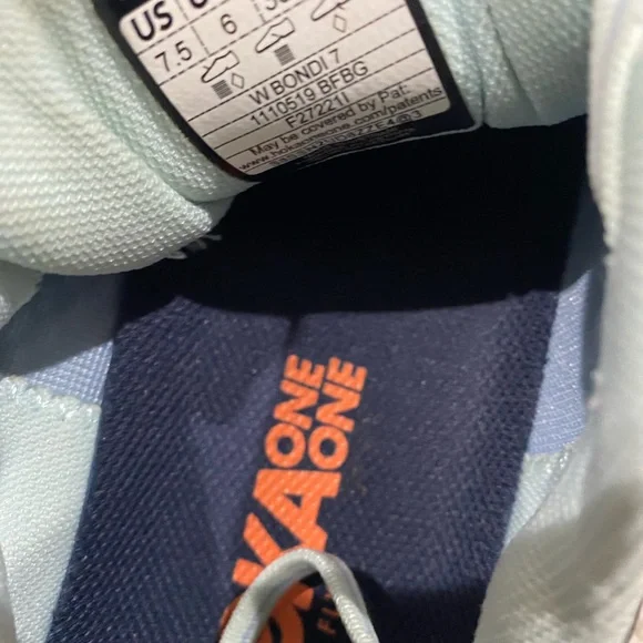 Hoka - Picture 4 of 7